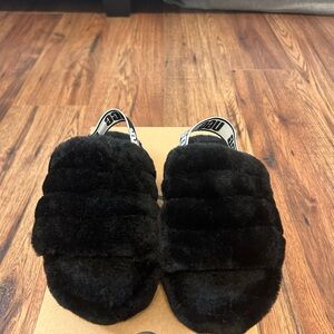 UGG Black Fuzzy Slippers/Slides